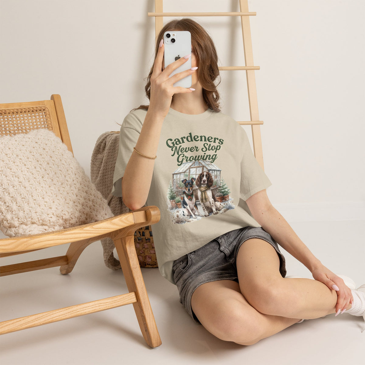 Gardeners Never Stop Growing Unisex T-Shirt
