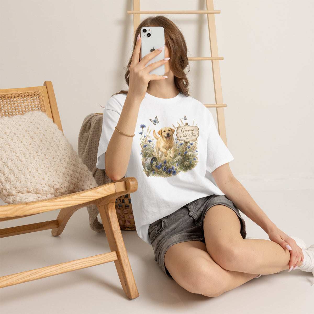 Golden Retriever Floral Tee — "Growing Wild & Free" Dog Lover Shirt
