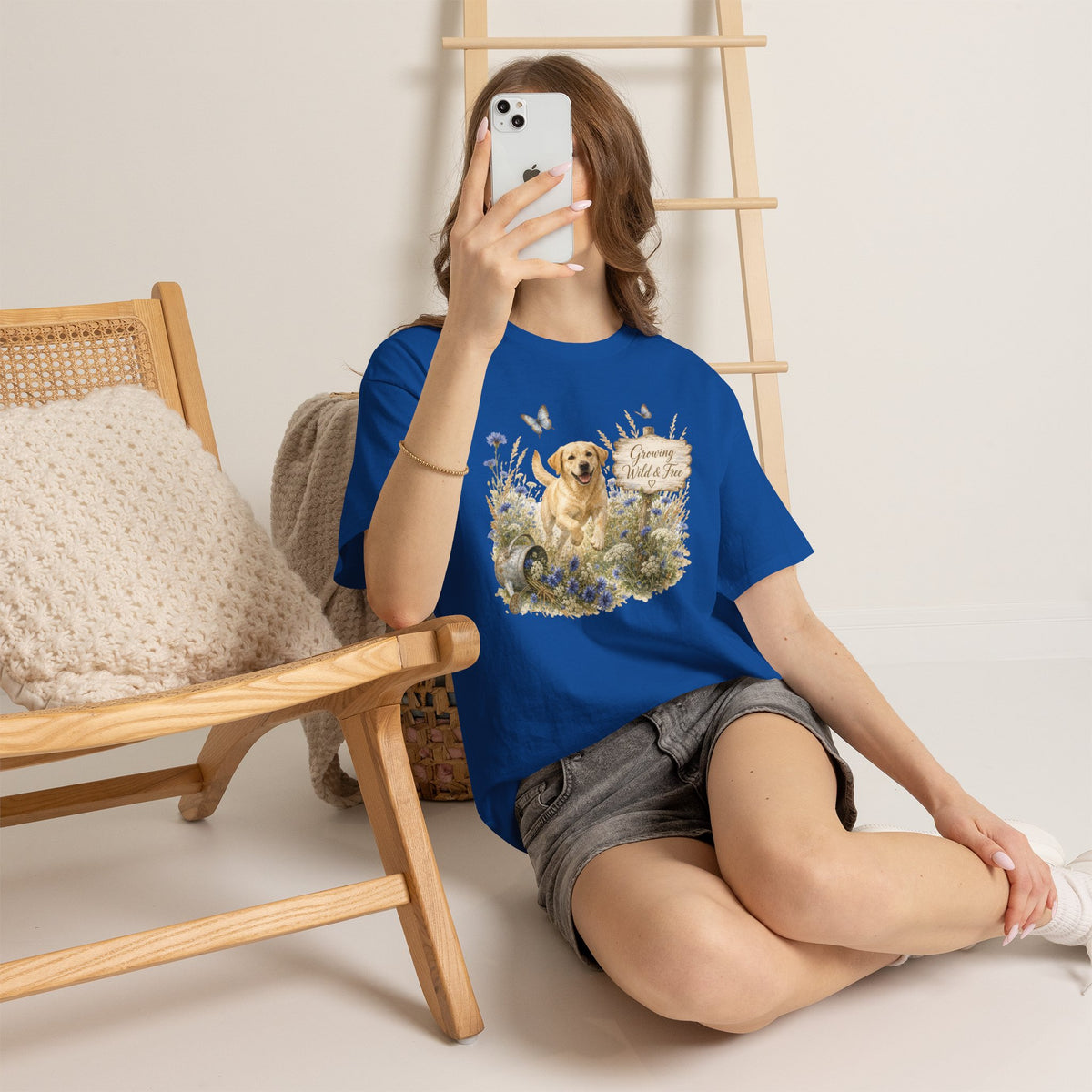 Golden Retriever Floral Tee — "Growing Wild & Free" Dog Lover Shirt